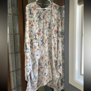 BEAUTIFUL Pink Blush floral kimono